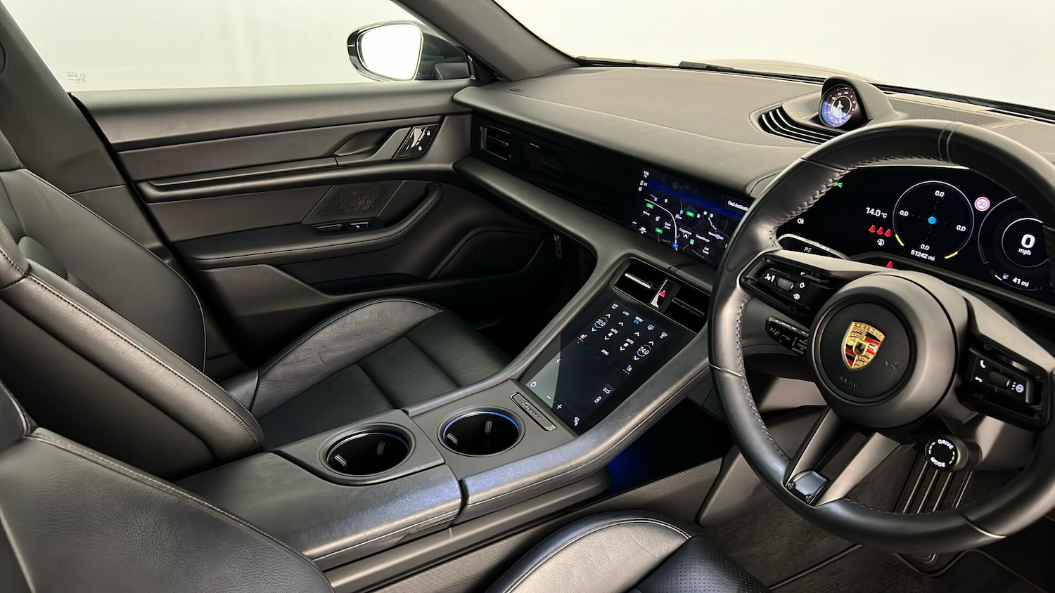 Used Porsche Taycan 2020 for sale - 76575065: Photo 44