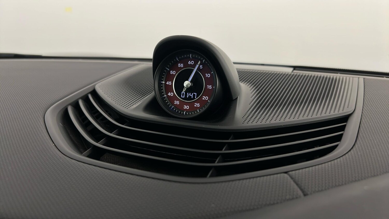 Used Porsche Taycan 2020 for sale - 76575065: Photo 48