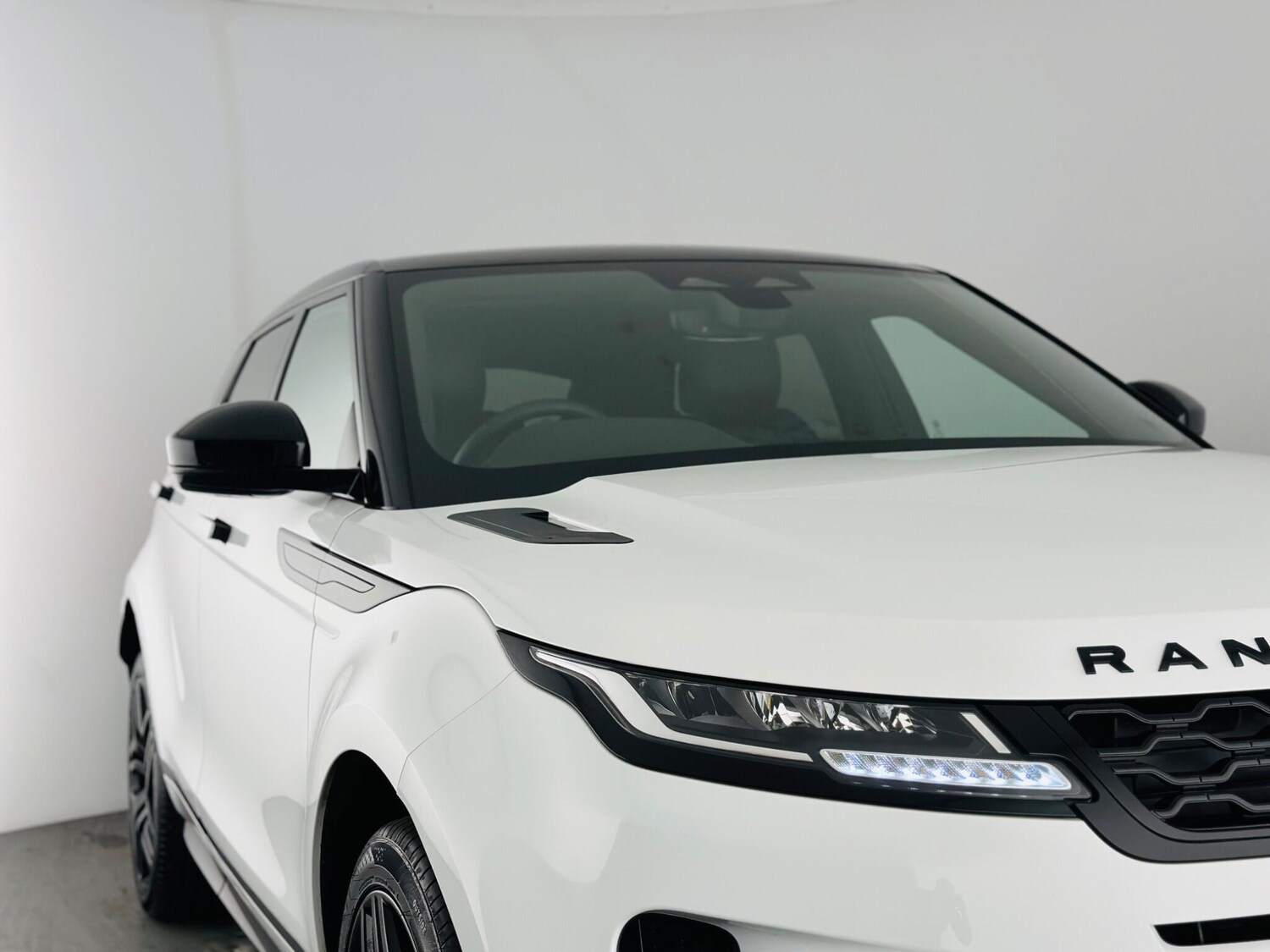 Used Land Rover Range Rover Evoque 2023 for sale - 77927329: Photo 20