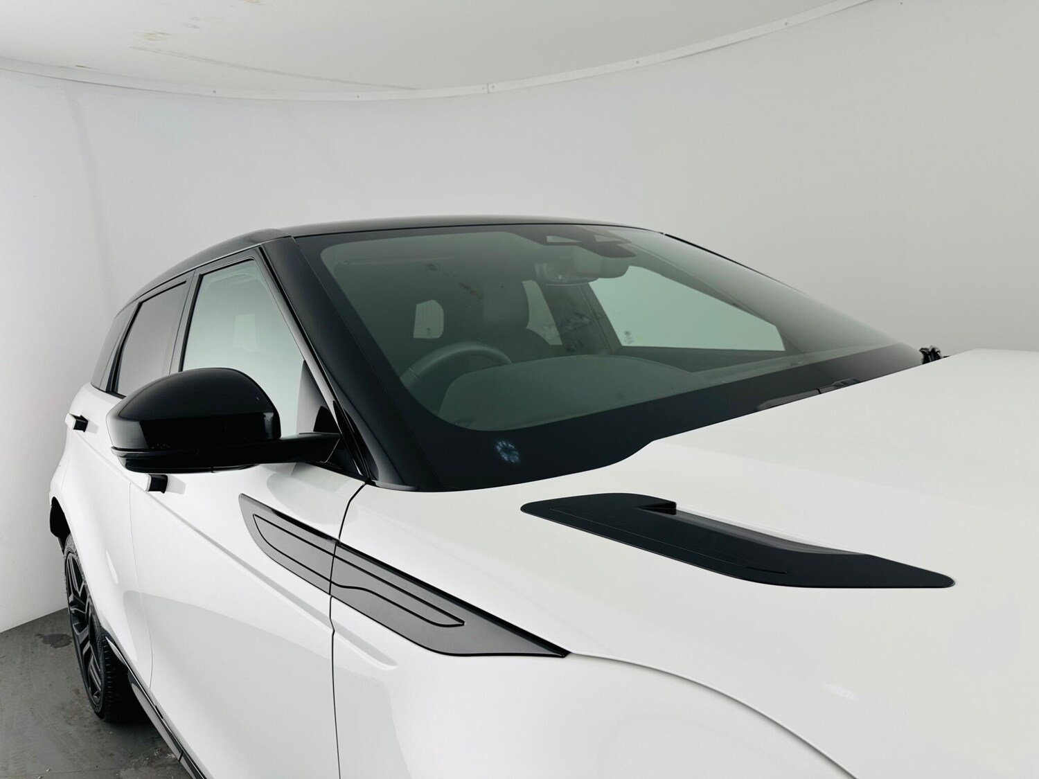 Used Land Rover Range Rover Evoque 2023 for sale - 77927329: Photo 24