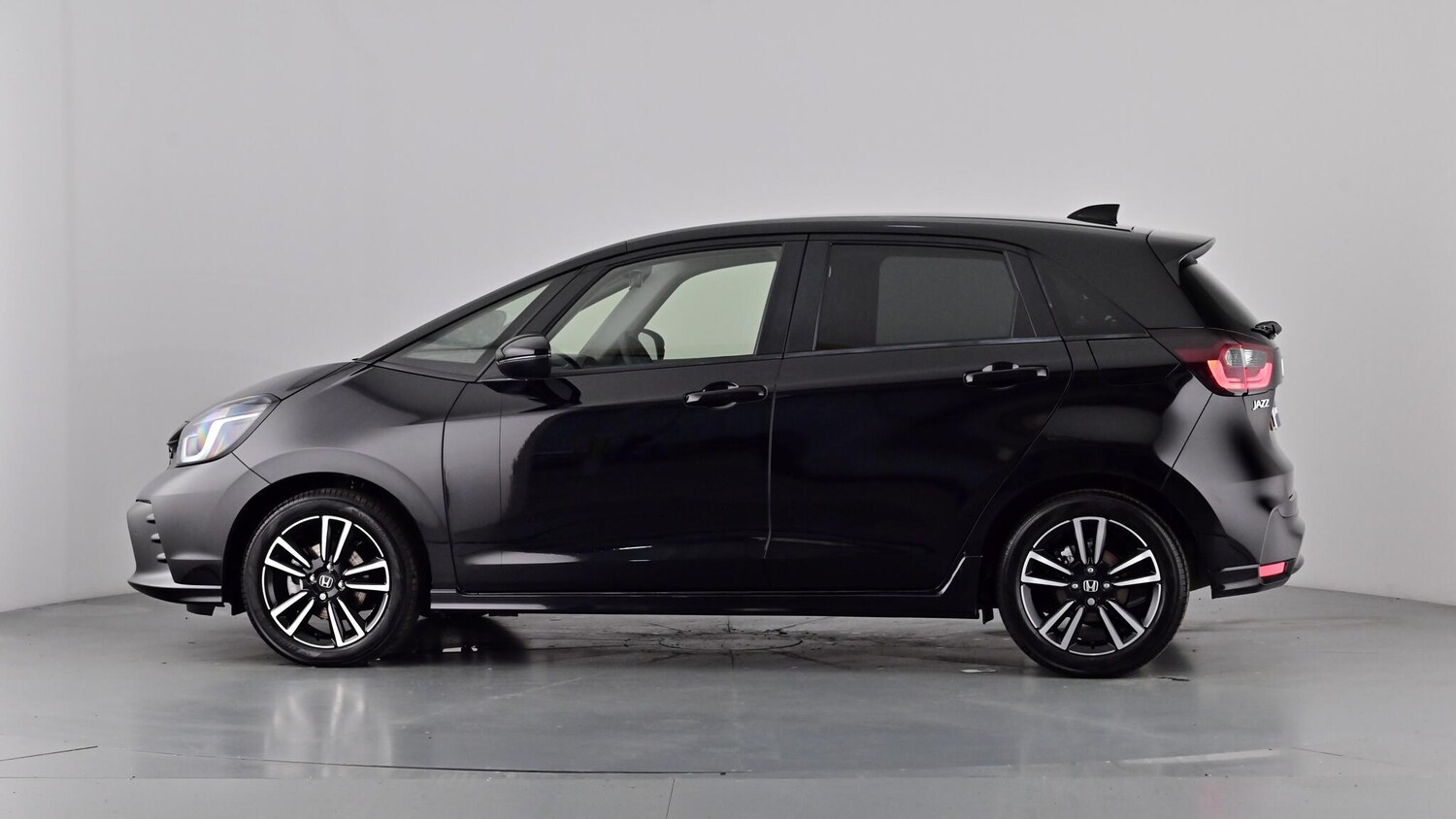 Used Honda Jazz 2023 for sale - 76881740: Photo 60