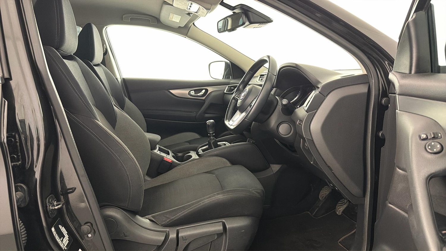 Used Nissan Qashqai 2017 for sale - 77665026: Photo 15