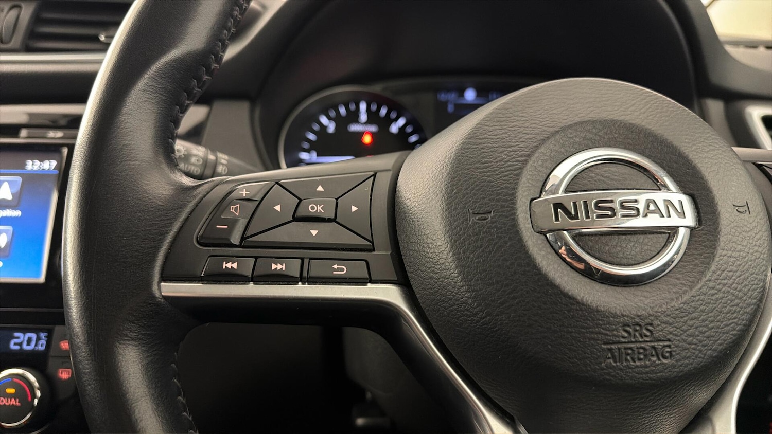 Used Nissan Qashqai 2017 for sale - 77665026: Photo 17