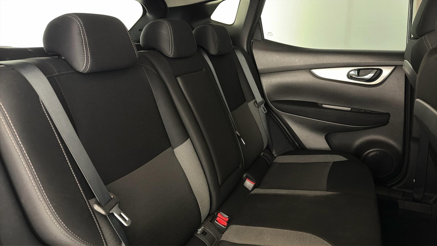 Used Nissan Qashqai 2017 for sale - 77665026: Photo 29