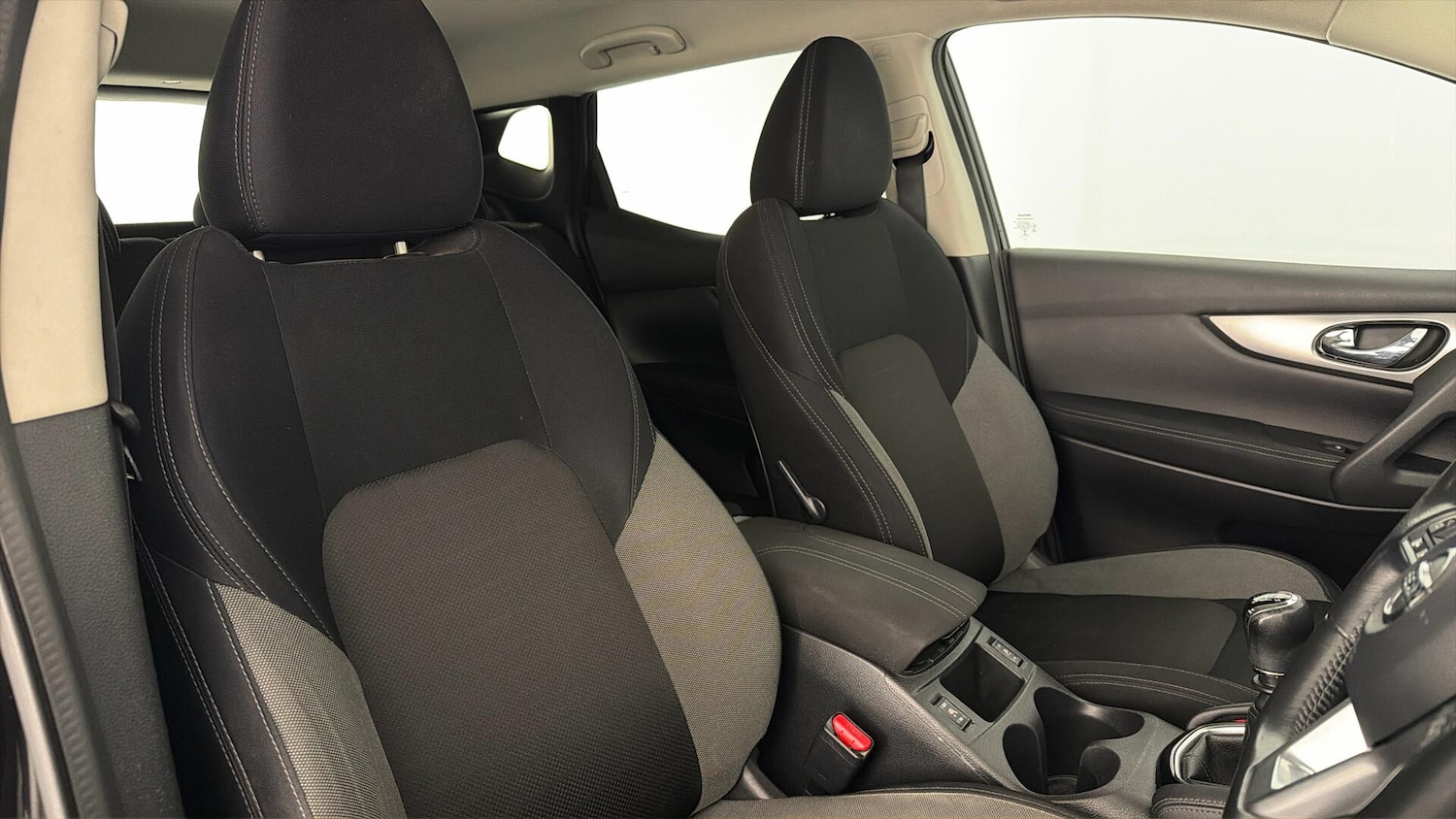 Used Nissan Qashqai 2017 for sale - 77665026: Photo 30