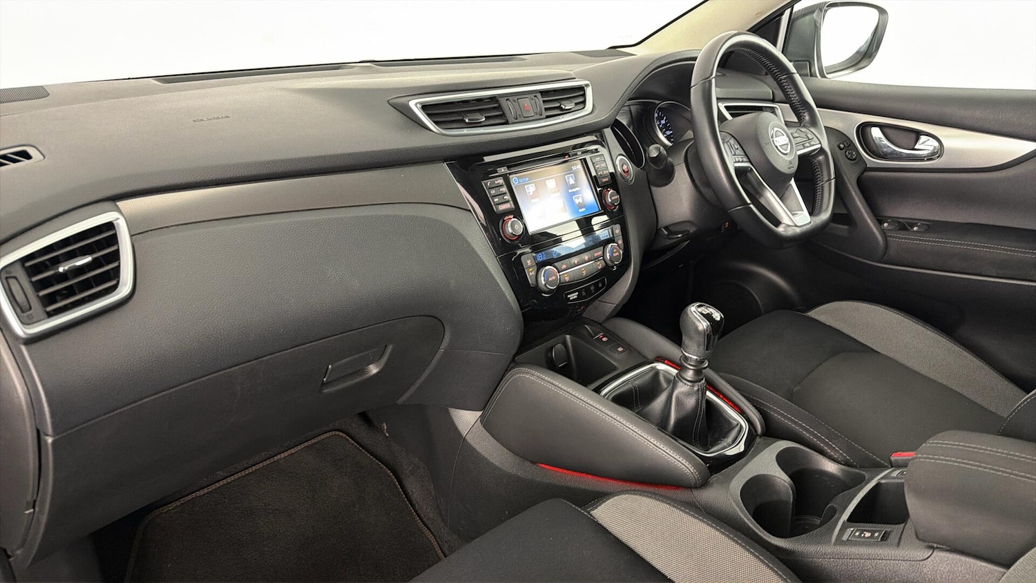 Used Nissan Qashqai 2017 for sale - 77665026: Photo 8