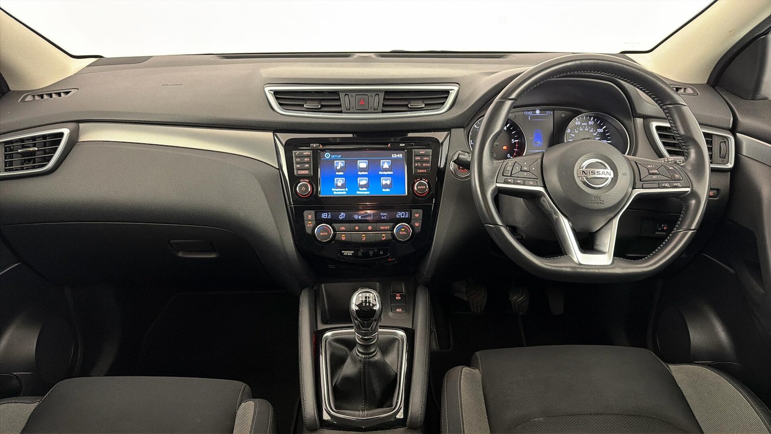 Used Nissan Qashqai 2017 for sale - 77665026: Photo 9