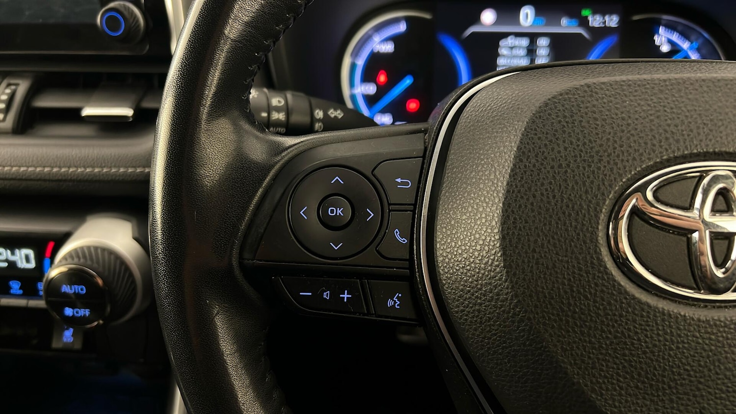 Used Toyota RAV4 2021 for sale - 76640211: Photo 17