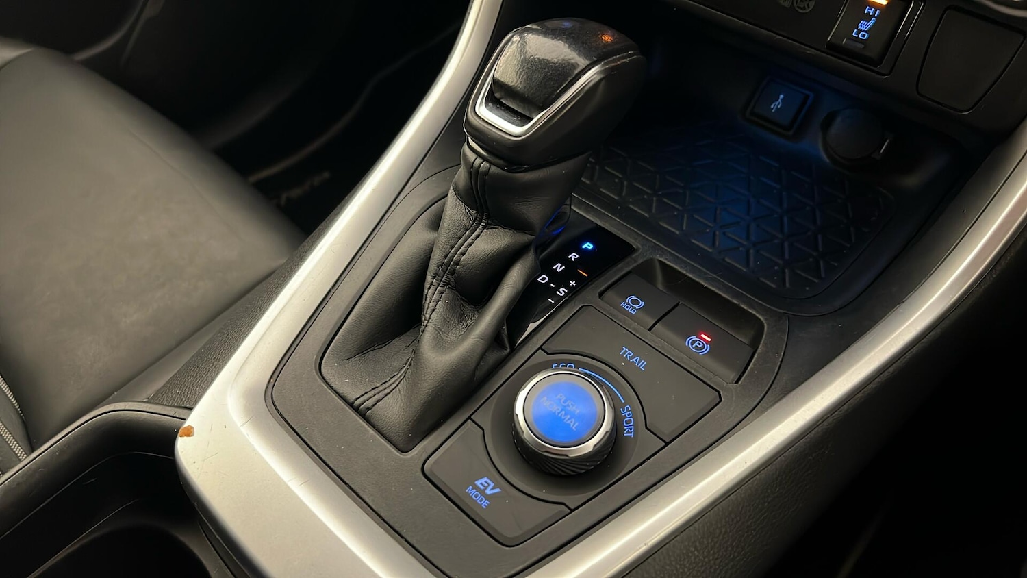 Used Toyota RAV4 2021 for sale - 76640211: Photo 19