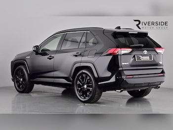 Used Toyota RAV4 2021 for sale - 76640211: Photo