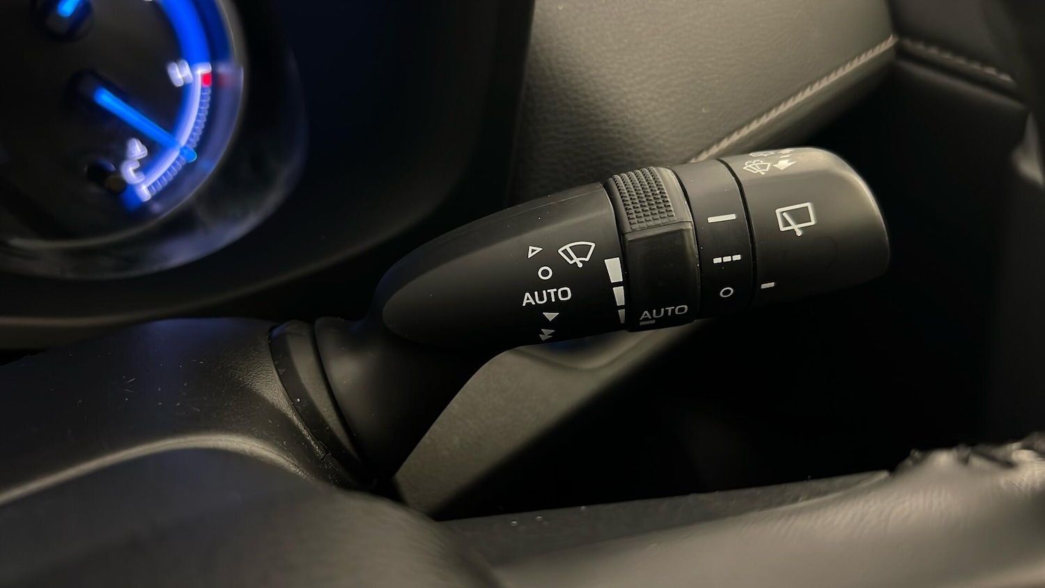 Used Toyota RAV4 2021 for sale - 76640211: Photo 36