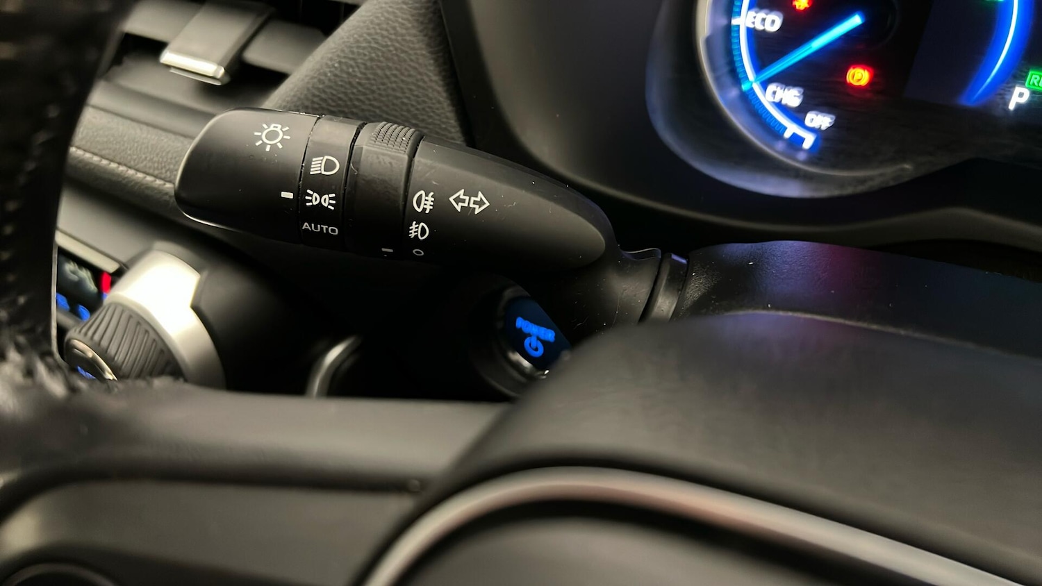 Used Toyota RAV4 2021 for sale - 76640211: Photo 37