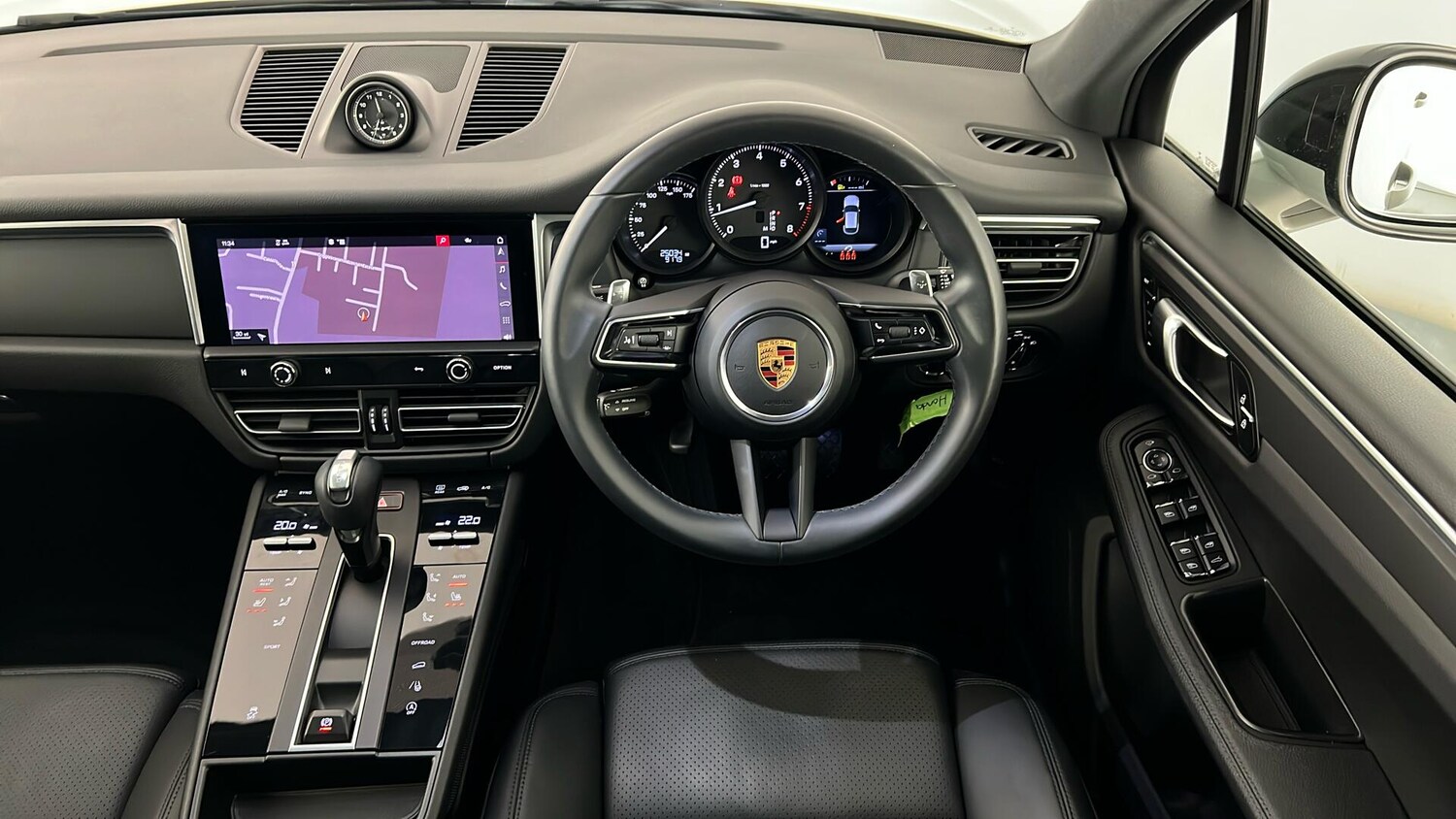 Used Porsche Macan 2022 for sale - 76788143: Photo 15