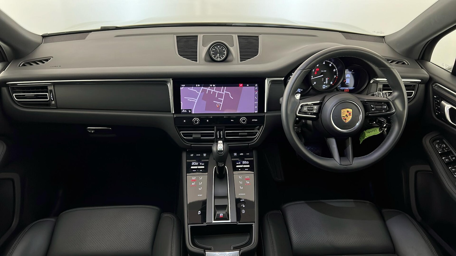 Used Porsche Macan 2022 for sale - 76788143: Photo 3