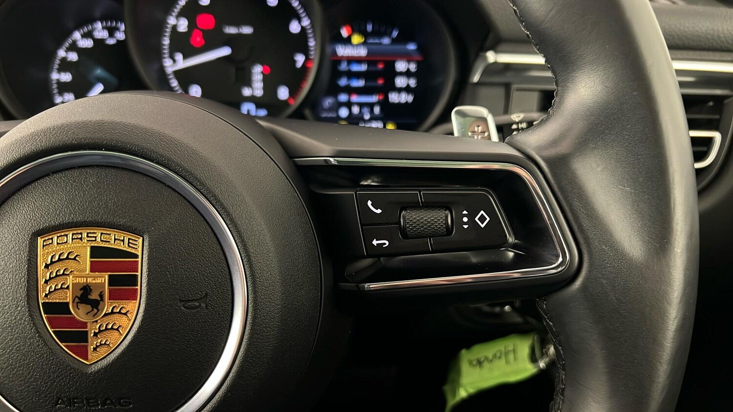 Used Porsche Macan 2022 for sale - 76788143: Photo 31