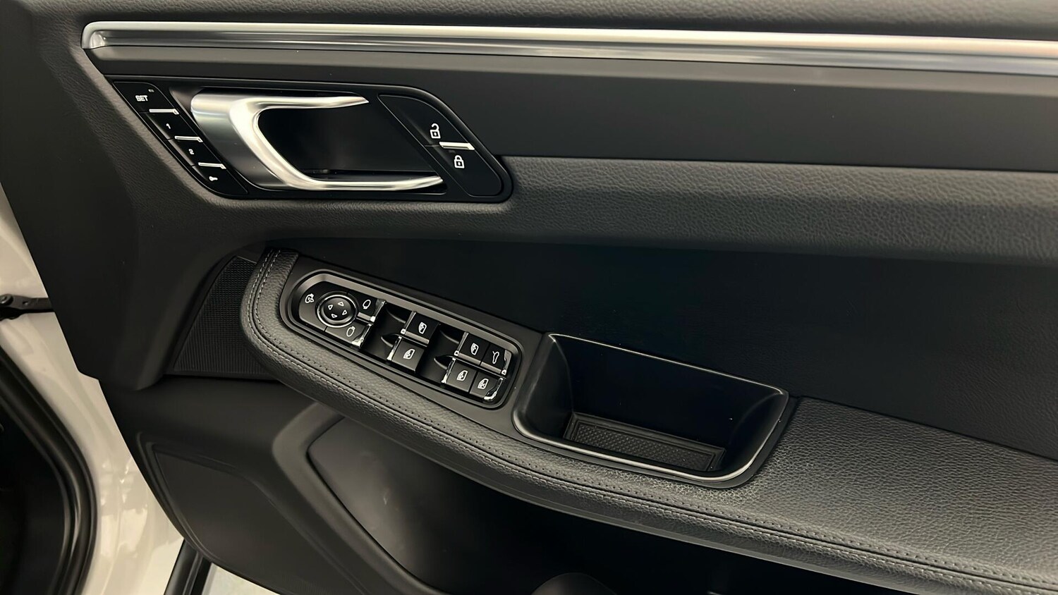 Used Porsche Macan 2022 for sale - 76788143: Photo 40