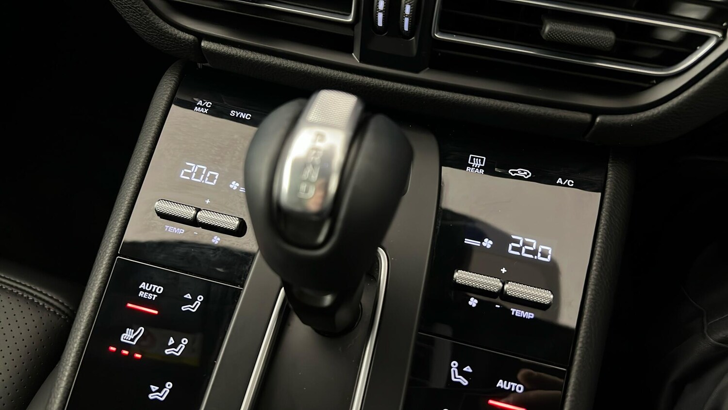 Used Porsche Macan 2022 for sale - 76788143: Photo 42