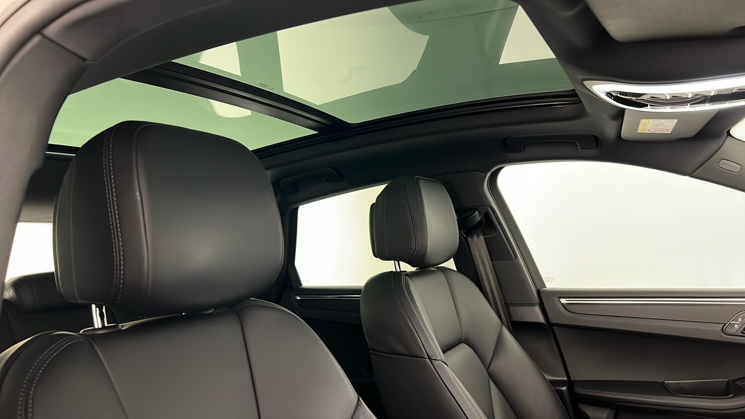 Used Porsche Macan 2022 for sale - 76788143: Photo 9