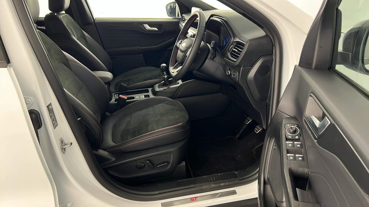 Used Ford Kuga 2023 for sale - 76475187: Photo 15