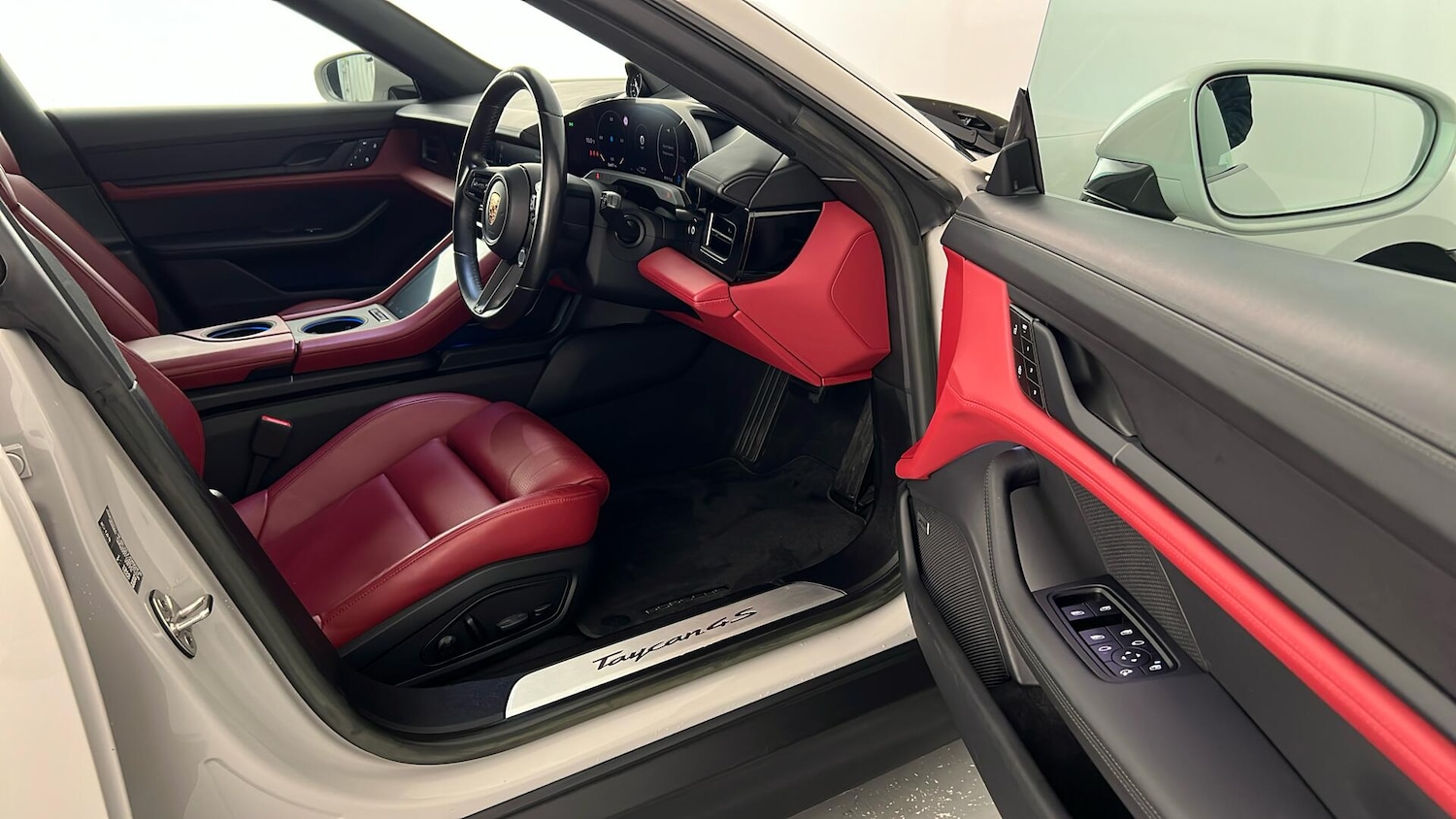 Used Porsche Taycan 2022 for sale - 76563767: Photo 22