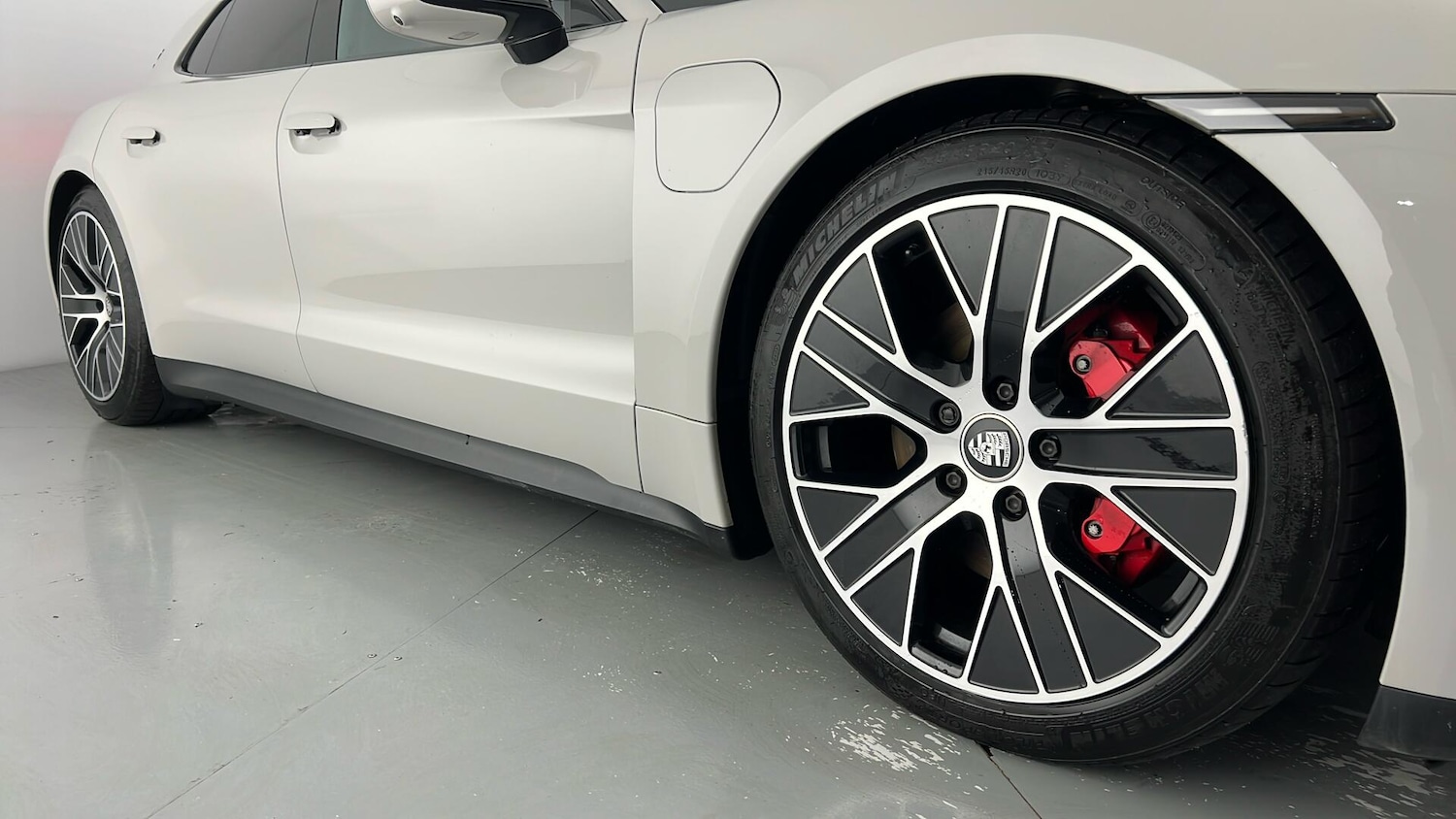 Used Porsche Taycan 2022 for sale - 76563767: Photo 25