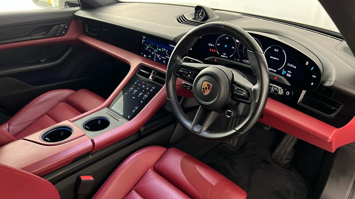 Used Porsche Taycan 2022 for sale - 76563767: Photo 3