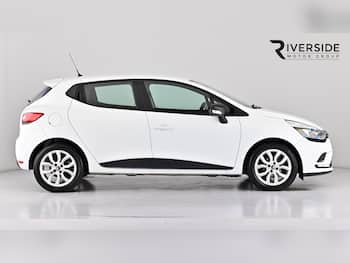 Used Renault Clio 2018 for sale - 79633822: Photo