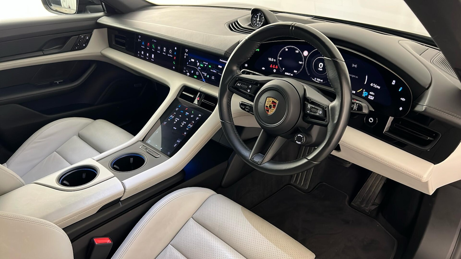 Used Porsche Taycan 2021 for sale - 76487191: Photo 12