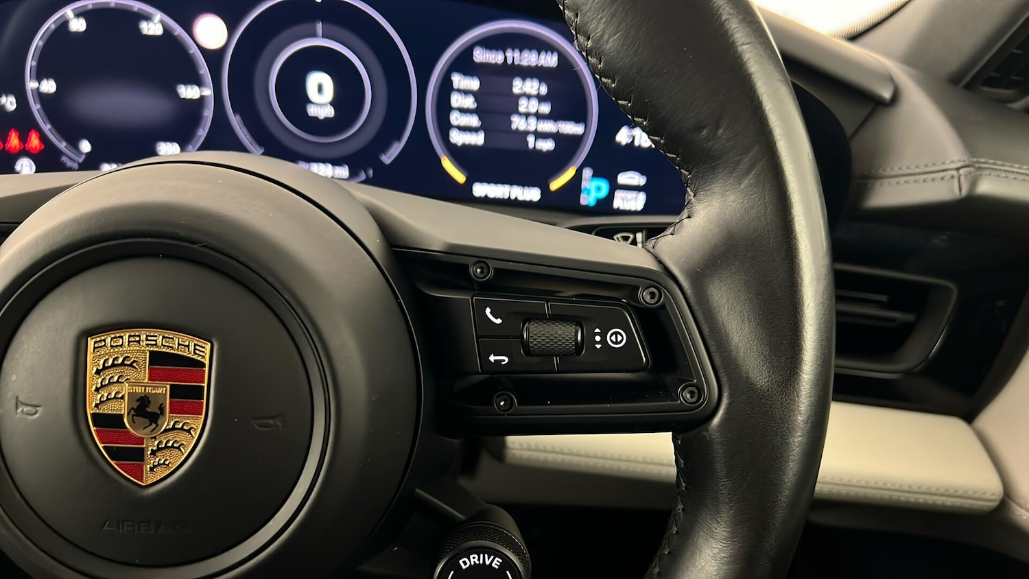 Used Porsche Taycan 2021 for sale - 76487191: Photo 16