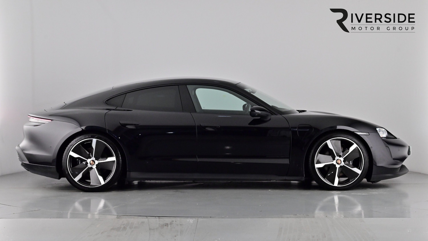 Used Porsche Taycan 2021 for sale - 76487191: Photo 3