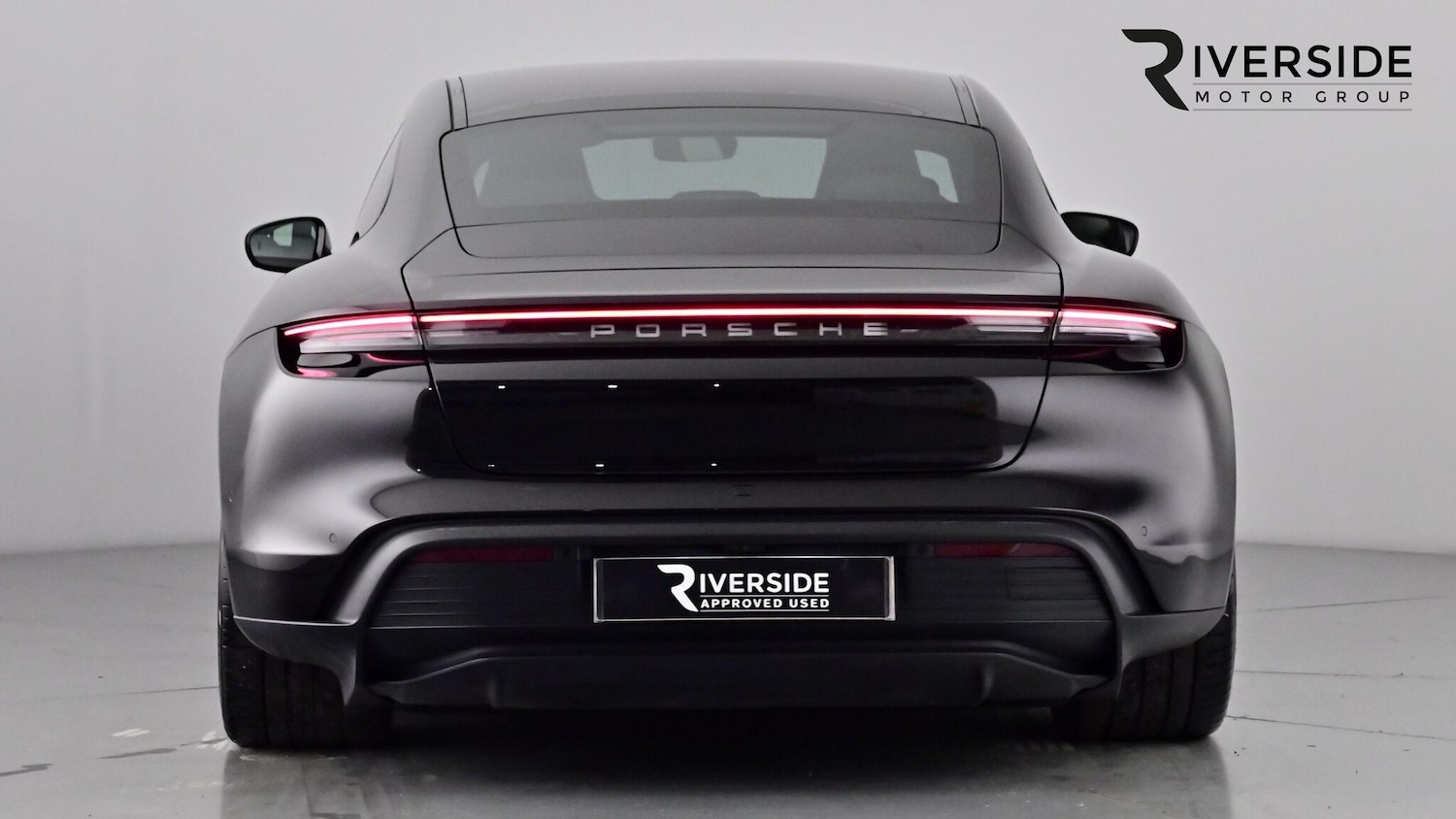 Used Porsche Taycan 2021 for sale - 76487191: Photo 4