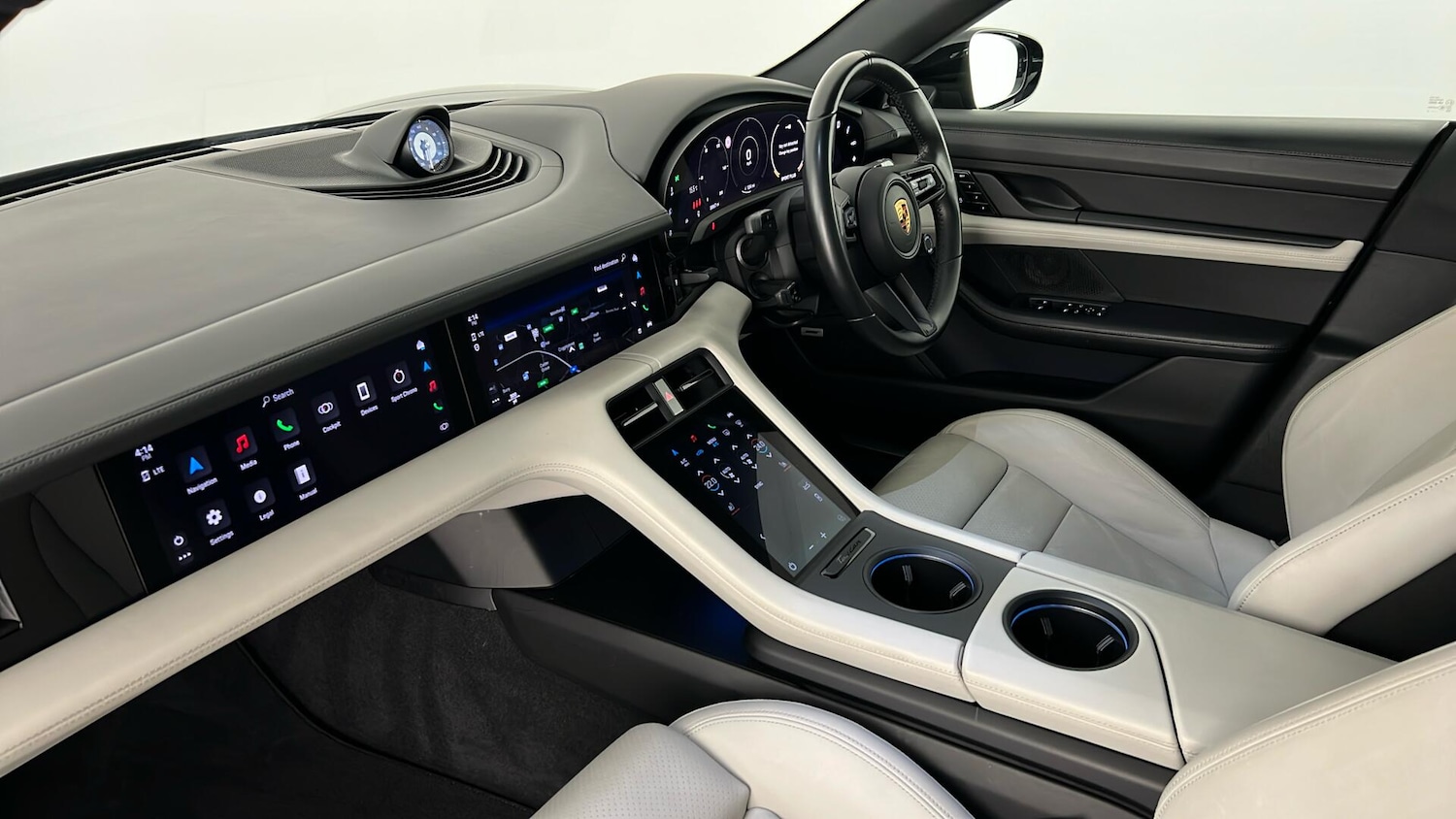 Used Porsche Taycan 2021 for sale - 76487191: Photo 6