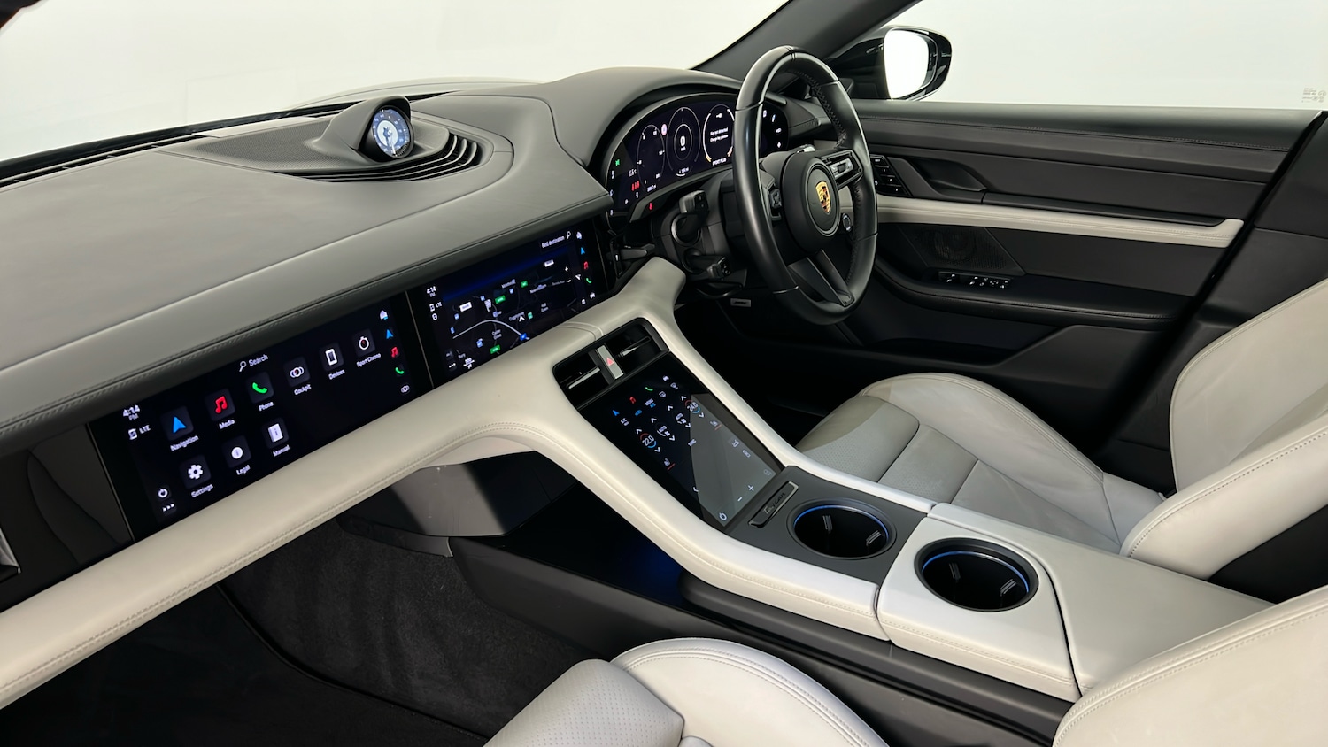 Used Porsche Taycan 2021 for sale - 76487191: Photo 8