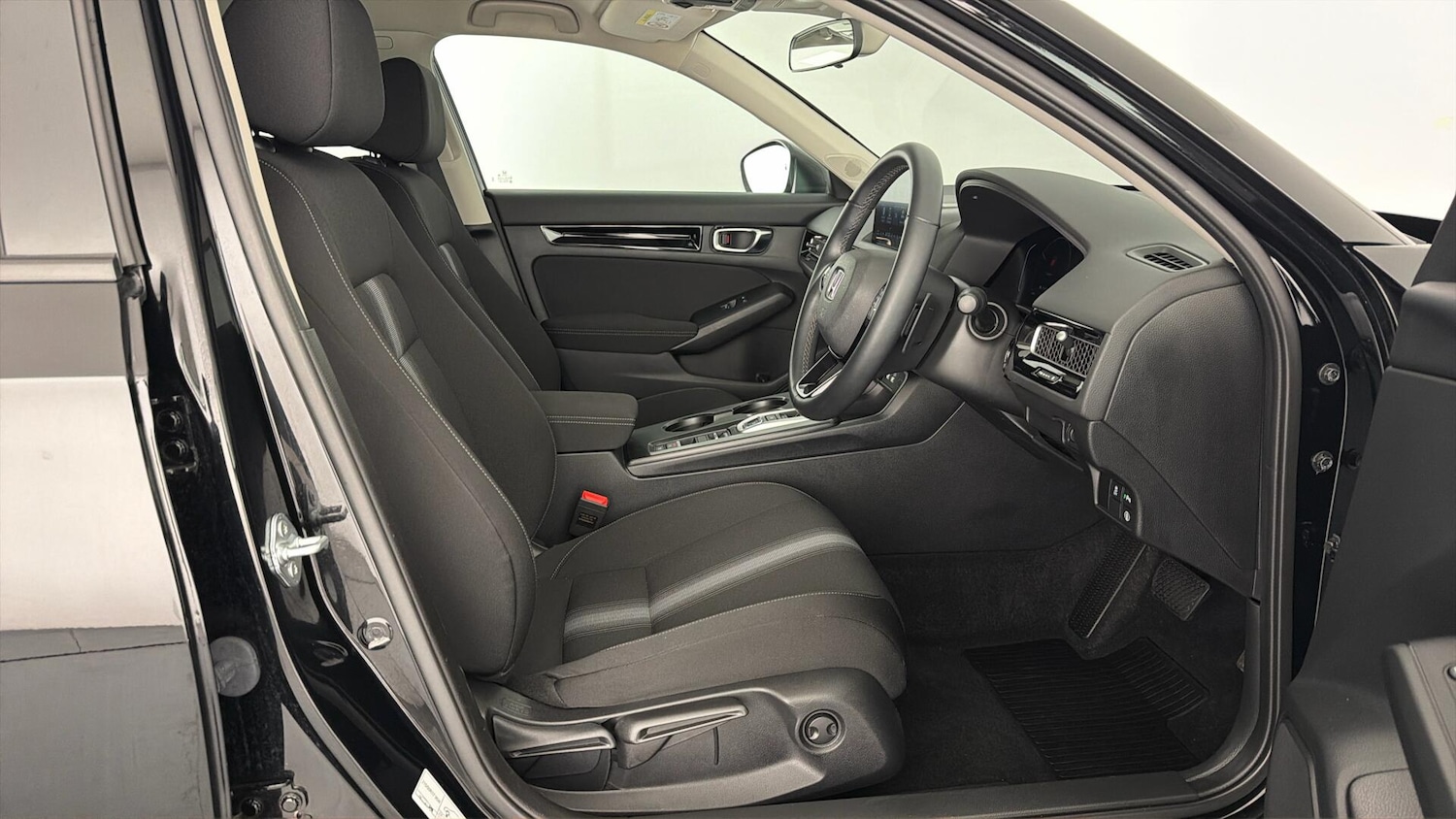 Used Honda Civic 2025 for sale - 78000329: Photo 15