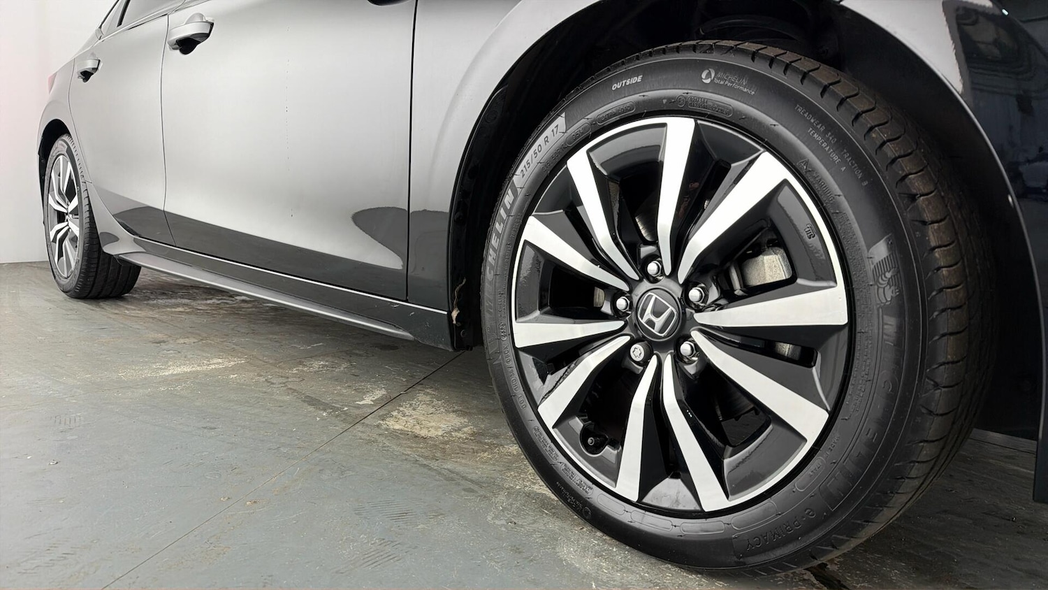 Used Honda Civic 2025 for sale - 78000329: Photo 24