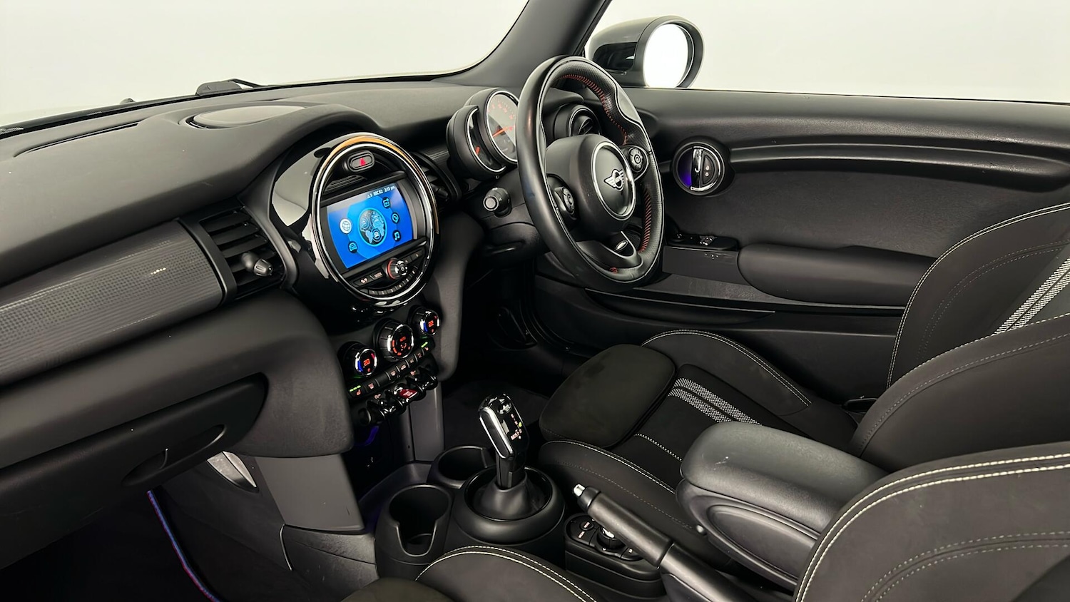 Used MINI Hatch 2019 for sale - 76731644: Photo 10