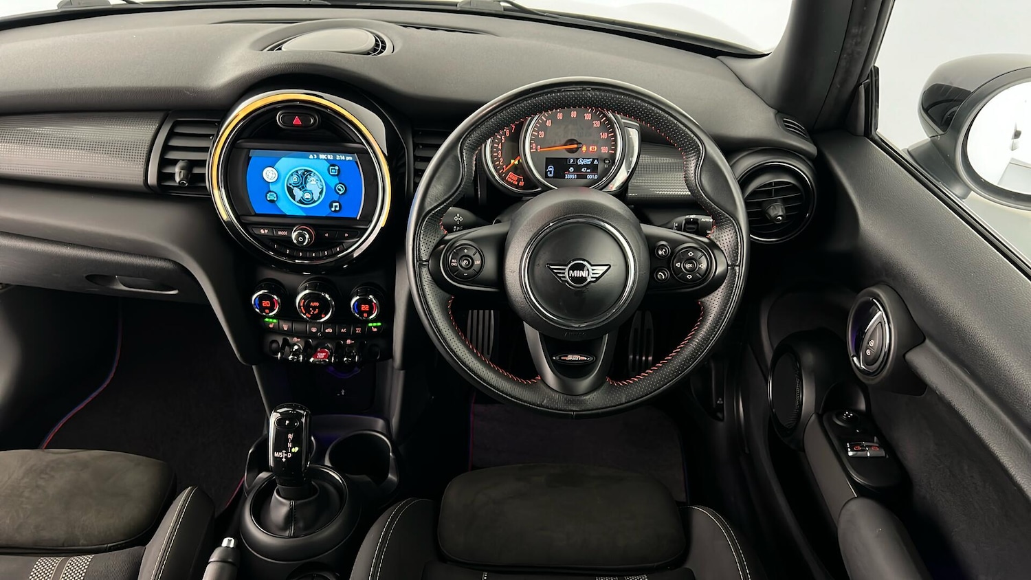 Used MINI Hatch 2019 for sale - 76731644: Photo 14