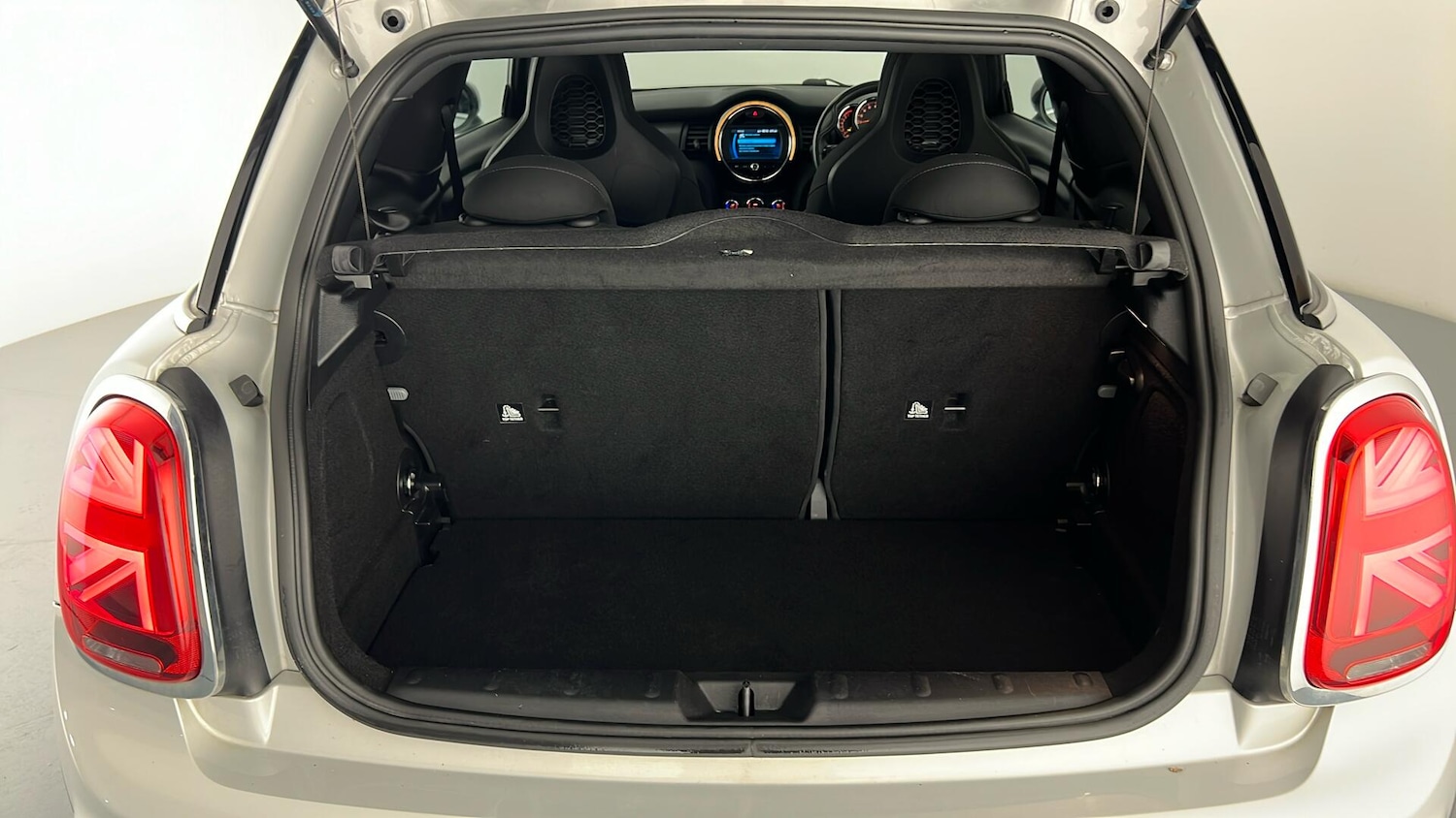 Used MINI Hatch 2019 for sale - 76731644: Photo 19