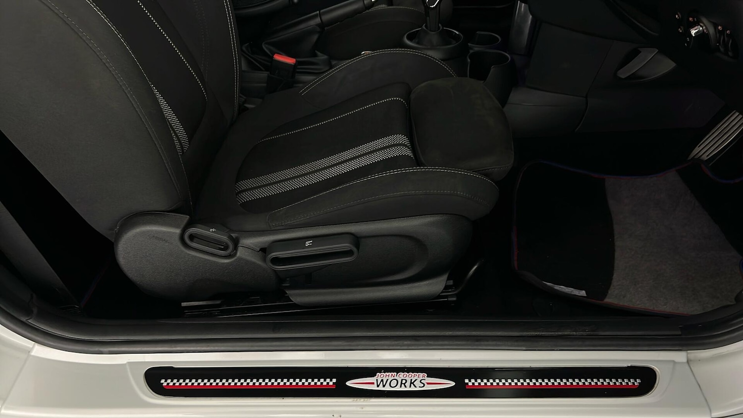 Used MINI Hatch 2019 for sale - 76731644: Photo 39