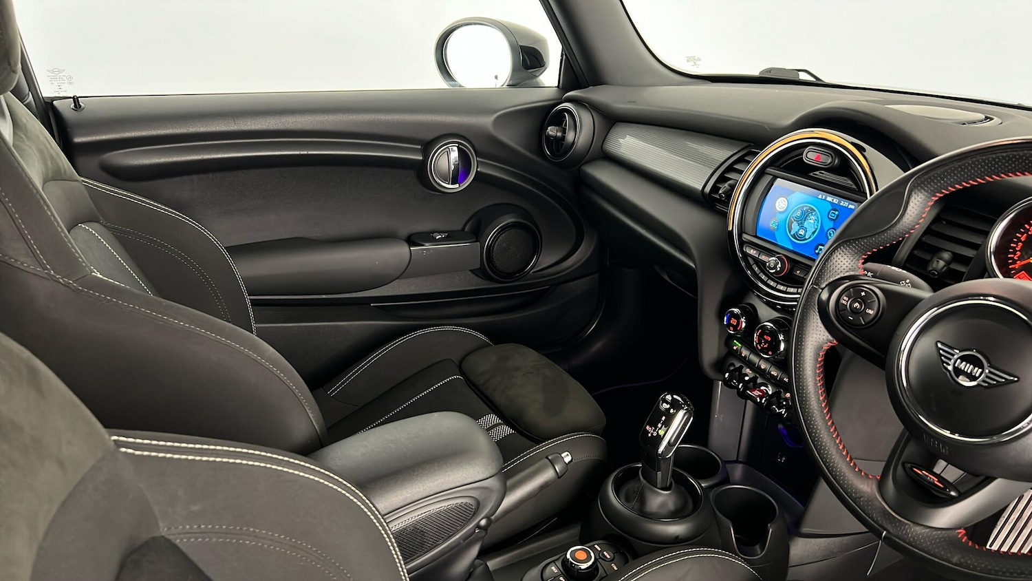 Used MINI Hatch 2019 for sale - 76731644: Photo 42