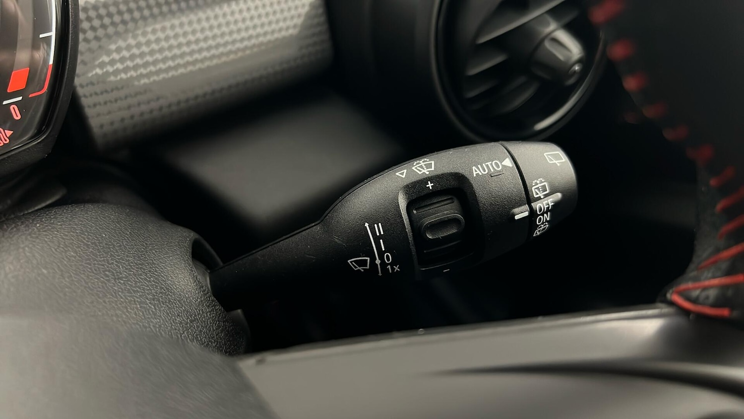 Used MINI Hatch 2019 for sale - 76731644: Photo 44