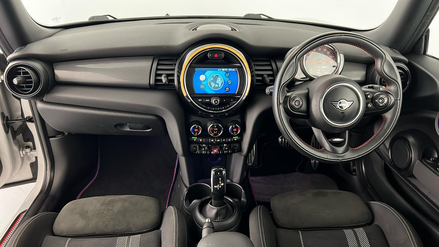 Used MINI Hatch 2019 for sale - 76731644: Photo 6