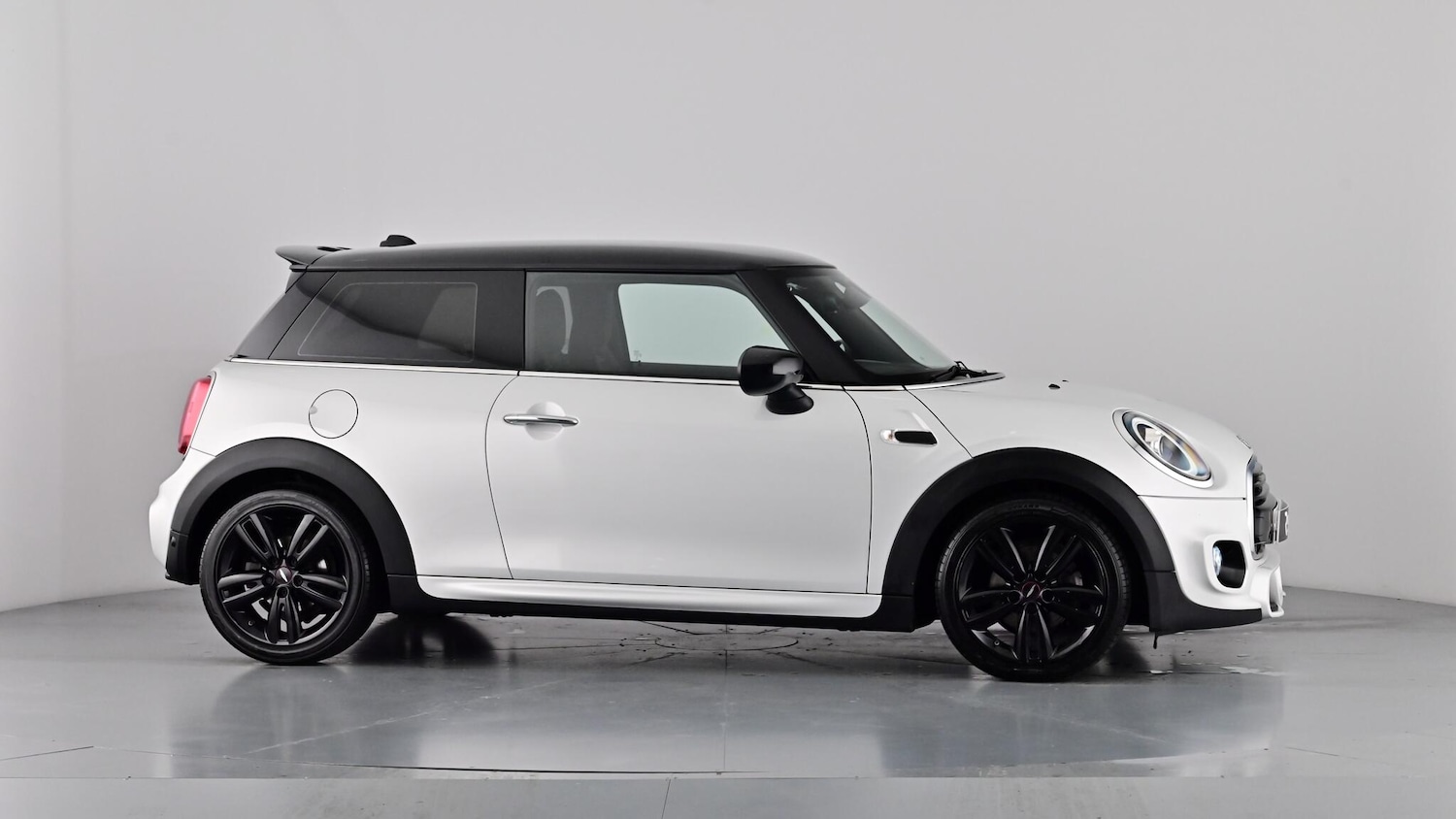 Used MINI Hatch 2019 for sale - 76731644: Photo 81