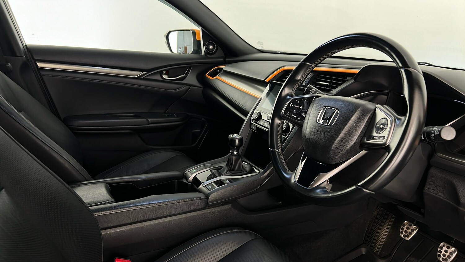 Used Honda Civic 2018 for sale - 76966543: Photo 14