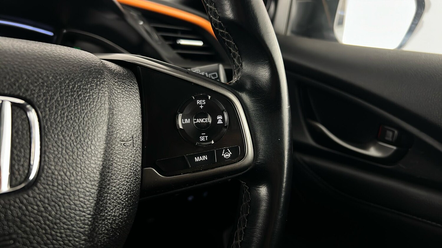 Used Honda Civic 2018 for sale - 76966543: Photo 18