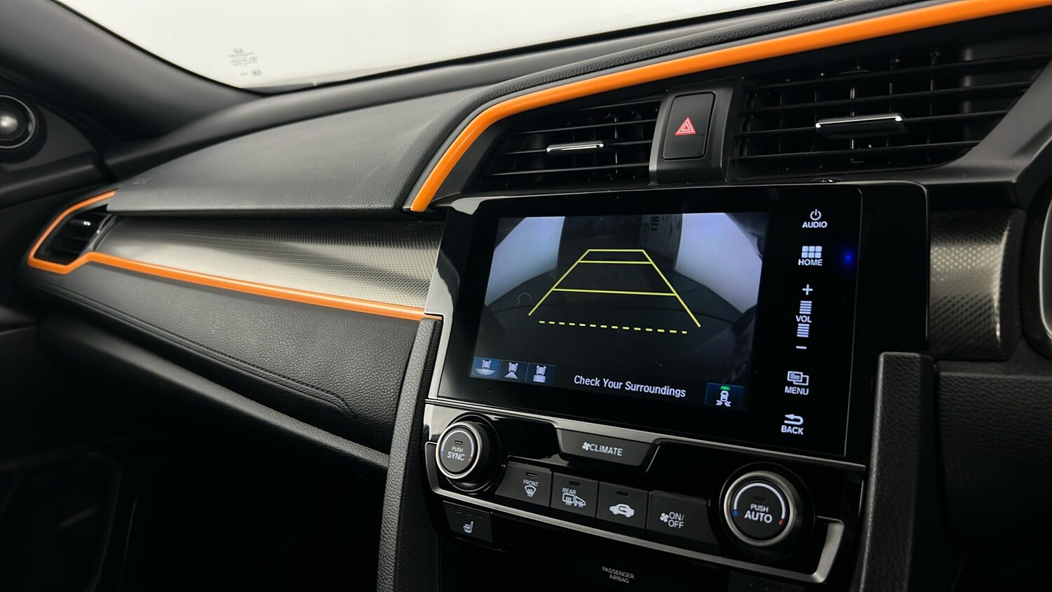 Used Honda Civic 2018 for sale - 76966543: Photo 22