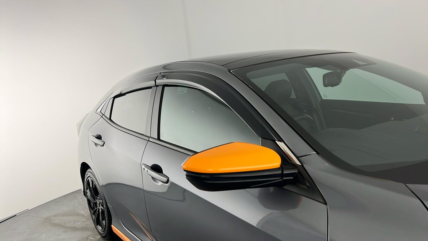 Used Honda Civic 2018 for sale - 76966543: Photo 30