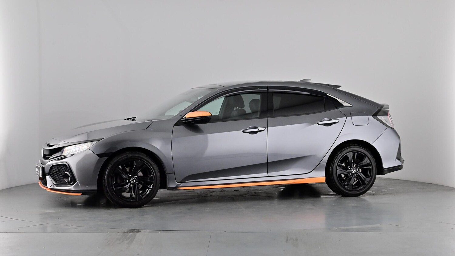 Used Honda Civic 2018 for sale - 76966543: Photo 44