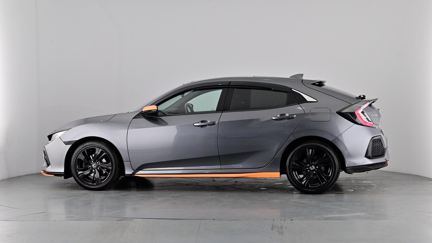 Used Honda Civic 2018 for sale - 76966543: Photo 47