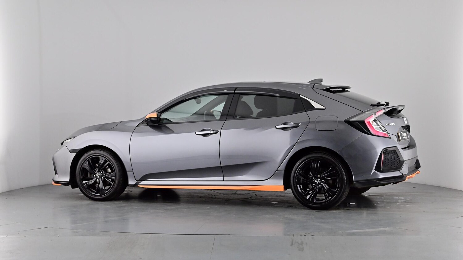 Used Honda Civic 2018 for sale - 76966543: Photo 48